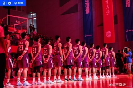 Wang Lanqi encouraged Tsinghua men’s basketball: No win or lose for the next year!