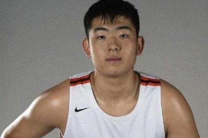 Li Xinyi 16 points 5 board men’s basketball second team warm-up match 71-80 defeat Serbia U19