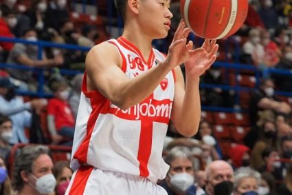 National men’s basketball second team warm-up match 103-57 victory in Madagascar U19 Zhao Weilun scored 25 points