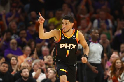 Booker played a poor three points in the three playoff games. The total score of 14 is 1 and the score is less than 20 points.