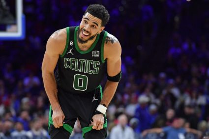 Low efficiency! Tatum 27 Middle 11 empty cut 36 points 10 Boards 5 Help 2 break positive and negative values-26 lowest in the whole game