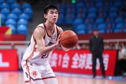 Lin Yi talks about men’s basketball short training camp: the basketball concept has been improved. The coach is very careful in details.