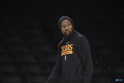 Skip: according to 12 of KD standard 31, it is not good to feel, but it can cut 39+9+8, which proves his excellence.