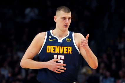 Yokedge cut at least 50 points and 10 points in a single game in the playoffs to help the first center in NBA history!