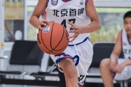 Du Feng’s son may be another star second generation of Chinese basketball. He did not sign a contract with Shougang youth team.