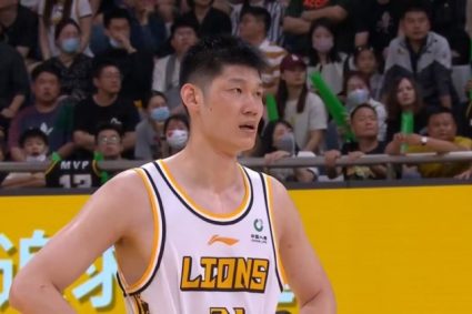 Efficient performance! Hu Jinqiu scored 15 points in 6 out of 7 in half court +16