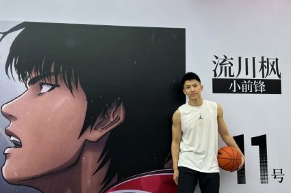 Photo of Liu Xiaoyu and Rukawa Kaede: after practicing the ball, take a picture with me by the way.After all, they are old liu’s