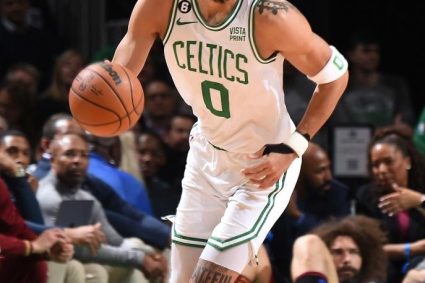 Tatum, 26 points in half. In the past 13 years, the Green Army’s playoff record reached a new high. In 2010, Allen scored 27 points in half.