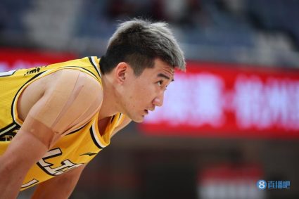 You are the best today! Sun Minghui 23 Middle 11 cut 33 points 6 boards 6 Help & hit shots in succession at the last moment