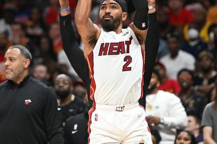 Hot Note: The Heat played 3078 games, and the first time in this game, 17 three points were shot in the first quarter.