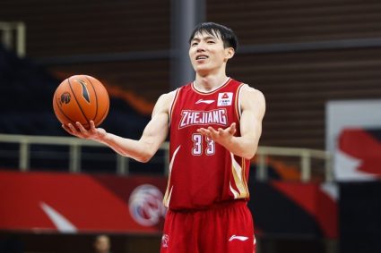 The last team in the 12 teams in the first year of CBA in Zhejiang Cheng entered the finals