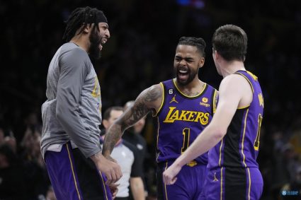 Choose a word to describe the Lakers? Reeves: Unite!