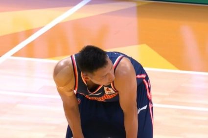 It feels bad! Yi Jianlian 11 Middle School 3 & 3 points 8 Middle School 1 got 9 points 8 board positive negative value-19