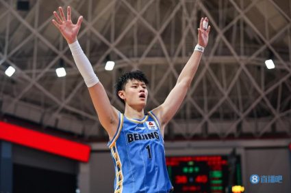 Nova Duel! Zeng fanbo woke up in the second half to cut 18 points 5 front panel Zhang Zhenlin cut 12 points 3 boards 4 help 2 breaks