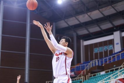 Hard to stop losing! Du runwang got 14 points after shooting 4 points in 5 shots in 10 shots